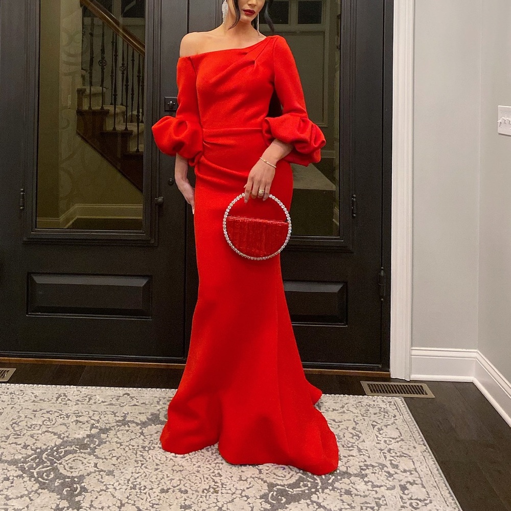 Zain boutique size 4 red gown